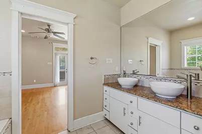 1305 Cometa Street, Austin, TX 78721 - Photo 13