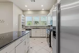1305 Cometa St, Austin, TX 78721 - Photo 7
