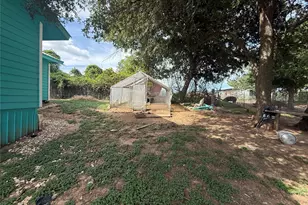 968 Red Town Rd, Elgin, TX 78621 - Photo 23