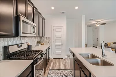 7315 Acela Trail #200, Austin, TX 78744 - Photo 5