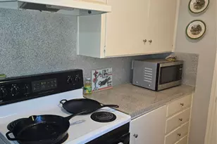 8910 Little Walnut Pkwy, Austin, TX 78758 - Photo 9