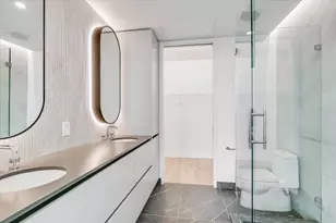 610 Davis St, Austin, TX 78701 - Photo 9