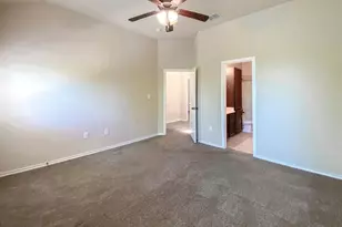 137 Creekside Villa Dr, Kyle, TX 78640 - Photo 5