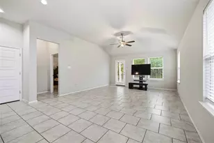 107 Saranac Dr, Elgin, TX 78621 - Photo 7