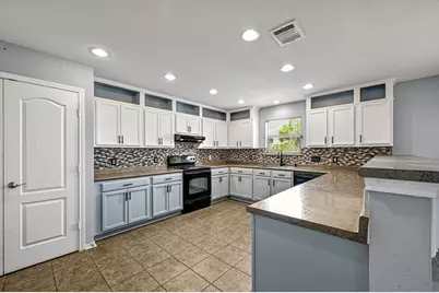 214 Briarwood Drive, Leander, TX 78641 - Photo 3