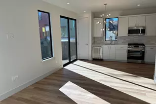 1131 Walton Ln, Austin, TX 78721 - Photo 5