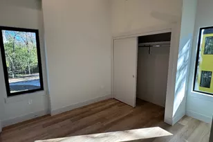 1131 Walton Ln, Austin, TX 78721 - Photo 11