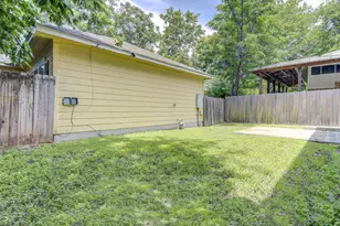 1702 Singleton Ave, Austin, TX 78702 - Photo 27