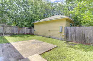 1702 Singleton Ave, Austin, TX 78702 - Photo 29