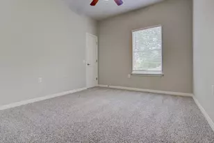 1702 Singleton Ave, Austin, TX 78702 - Photo 15