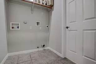 1702 Singleton Ave, Austin, TX 78702 - Photo 11