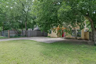 1702 Singleton Ave, Austin, TX 78702 - Photo 3