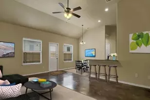 337 Emma Dr, New Braunfels, TX 78130 - Photo 7