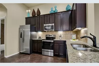 337 Emma Drive #337, New Braunfels, TX 78130 - Photo 3