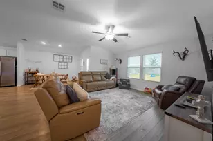 440 Sebring Cir, Hutto, TX 78634 - Photo 3
