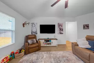 440 Sebring Cir, Hutto, TX 78634 - Photo 25