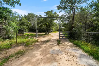 20311 Ed Acklin Road, Manor, TX 78653 - Photo 39