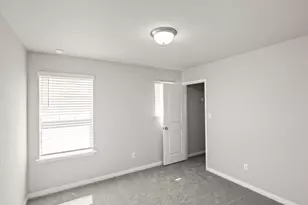 121 Greenway Ln, Georgetown, TX 78628 - Photo 9