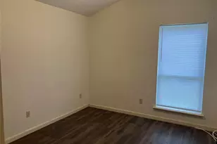 1302 N Bishop St, San Marcos, TX 78666 - Photo 11