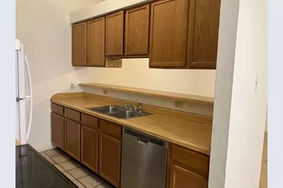 1302 N Bishop Street, San Marcos, TX 78666 - Photo 5