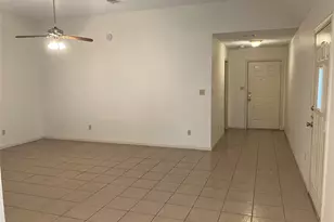 1302 N Bishop St, San Marcos, TX 78666 - Photo 3