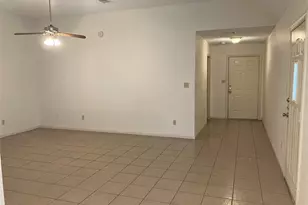 1302 N Bishop St, San Marcos, TX 78666 - Photo 3