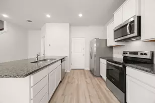 605 W South St, Leander, TX 78641 - Photo 13