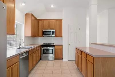 9201 La Siesta Bend, Austin, TX 78749 - Photo 11