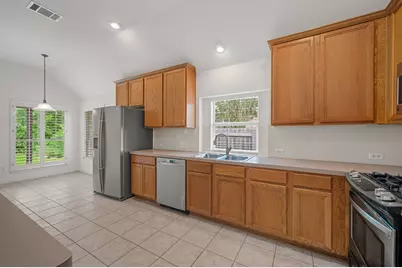 9201 La Siesta Bend, Austin, TX 78749 - Photo 13