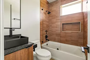 605 Brentwood St, Austin, TX 78752 - Photo 29