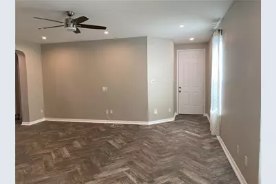 712 Estes Park, Taylor, TX 76574 - Photo 3