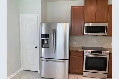 712 Estes Park, Taylor, TX 76574 - Photo 11