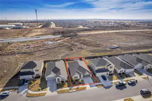 130 Greenspire Ln, Hutto, TX 78634 - Photo 33