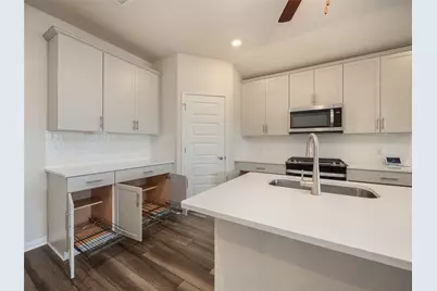 130 Greenspire Lane, Hutto, TX 78634 - Photo 9