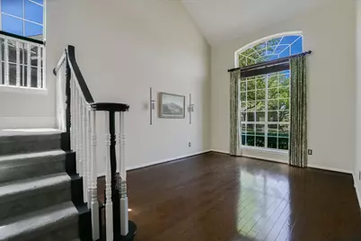 10305 Scull Creek Drive, Austin, TX 78730 - Photo 5