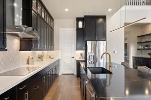 1300 Shelby Ln, Georgetown, TX 78628 - Photo 17