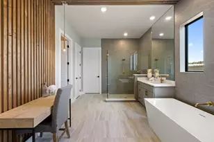 1300 Shelby Ln, Georgetown, TX 78628 - Photo 5