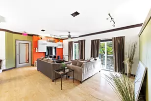 1301 S 1st St, Austin, TX 78704 - Photo 5