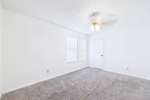8502 Lyndon Ln, Austin, TX 78729 - Photo 17