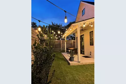 2002 E 9th Street #2, Austin, TX 78702 - Photo 25