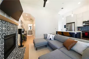 2002 E 9th St, Austin, TX 78702 - Photo 7