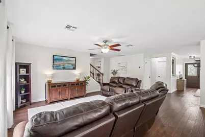 485 Bella Vista Circle, Kyle, TX 78640 - Photo 5