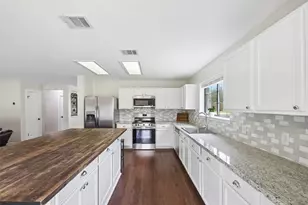 485 Bella Vista Cir, Kyle, TX 78640 - Photo 5