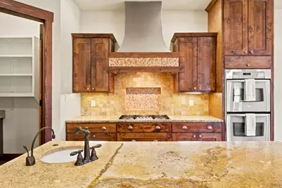 3121 Summit Ridge Drive, San Marcos, TX 78666 - Photo 9