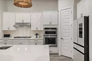 207 Lodestone Ln, Austin, TX 78738 - Photo 11