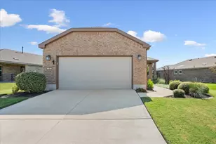 105 Comal Ln, Georgetown, TX 78633 - Photo 3