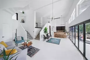 13902 Panorama Dr, Austin, TX 78732 - Photo 9