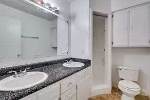 307 E 31st St, Austin, TX 78705 - Photo 17