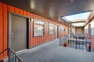 307 E 31st St, Austin, TX 78705 - Photo 27