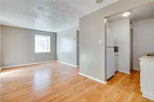 307 E 31st St, Austin, TX 78705 - Photo 5